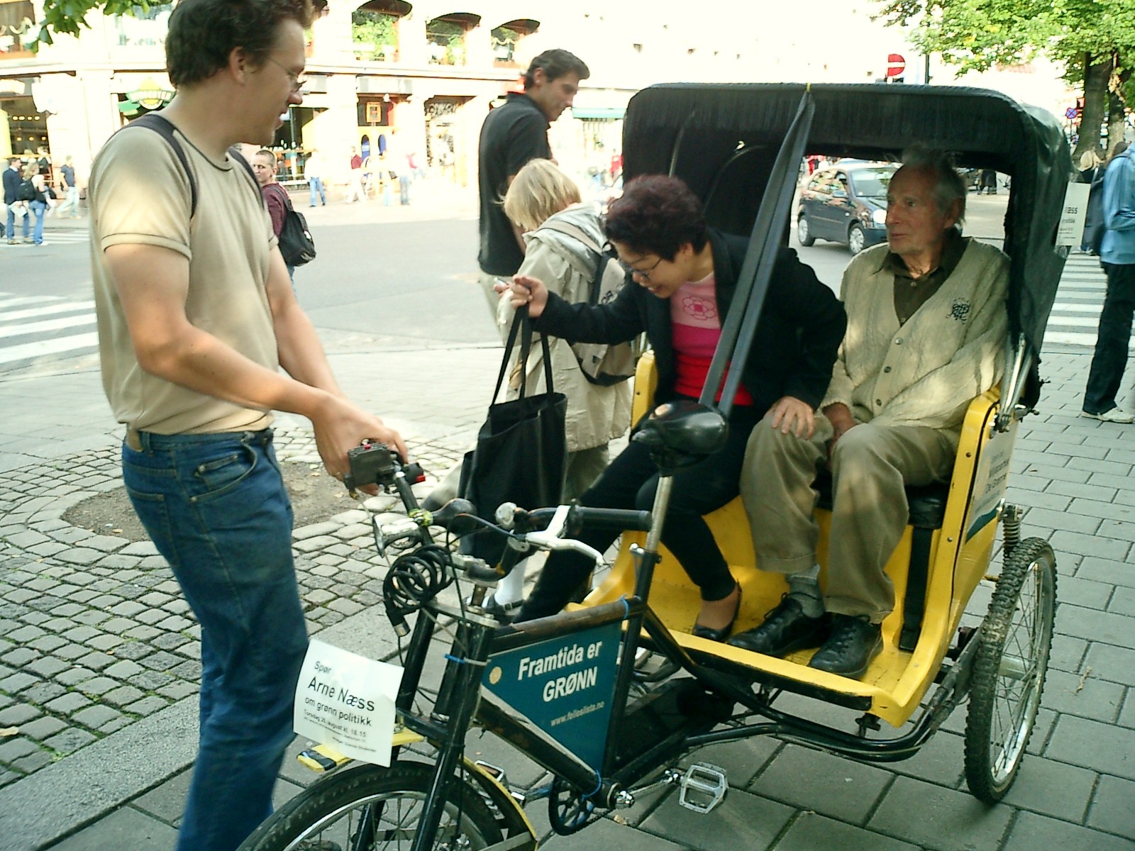 Photograph of philosopher Arne Naess in 2003, campaigning for the Norwegian Green Party